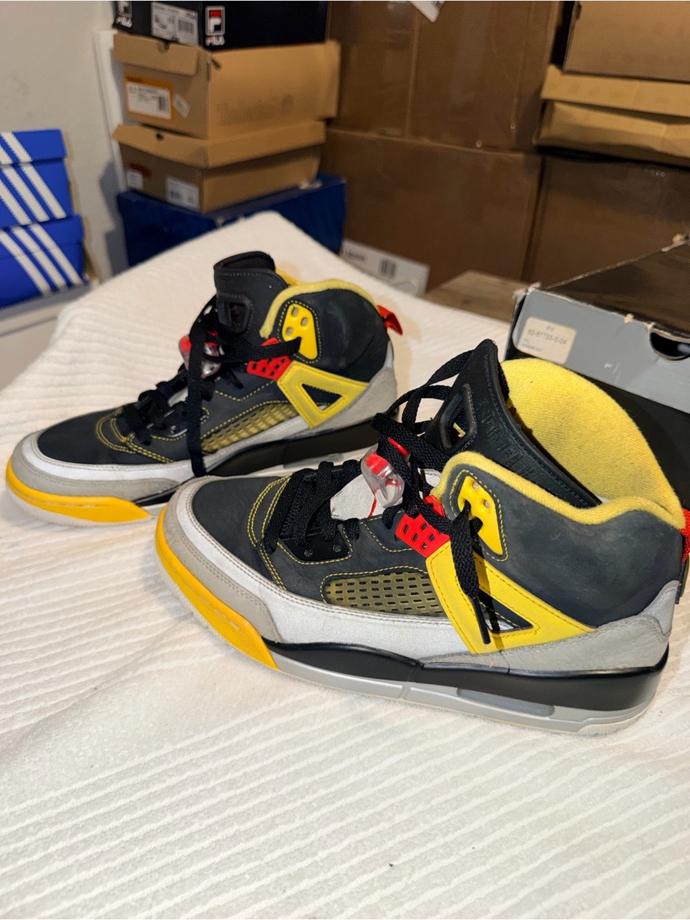 Nike Air Jordan Spizike Black Yellow Red Grey Men’s Size 9
